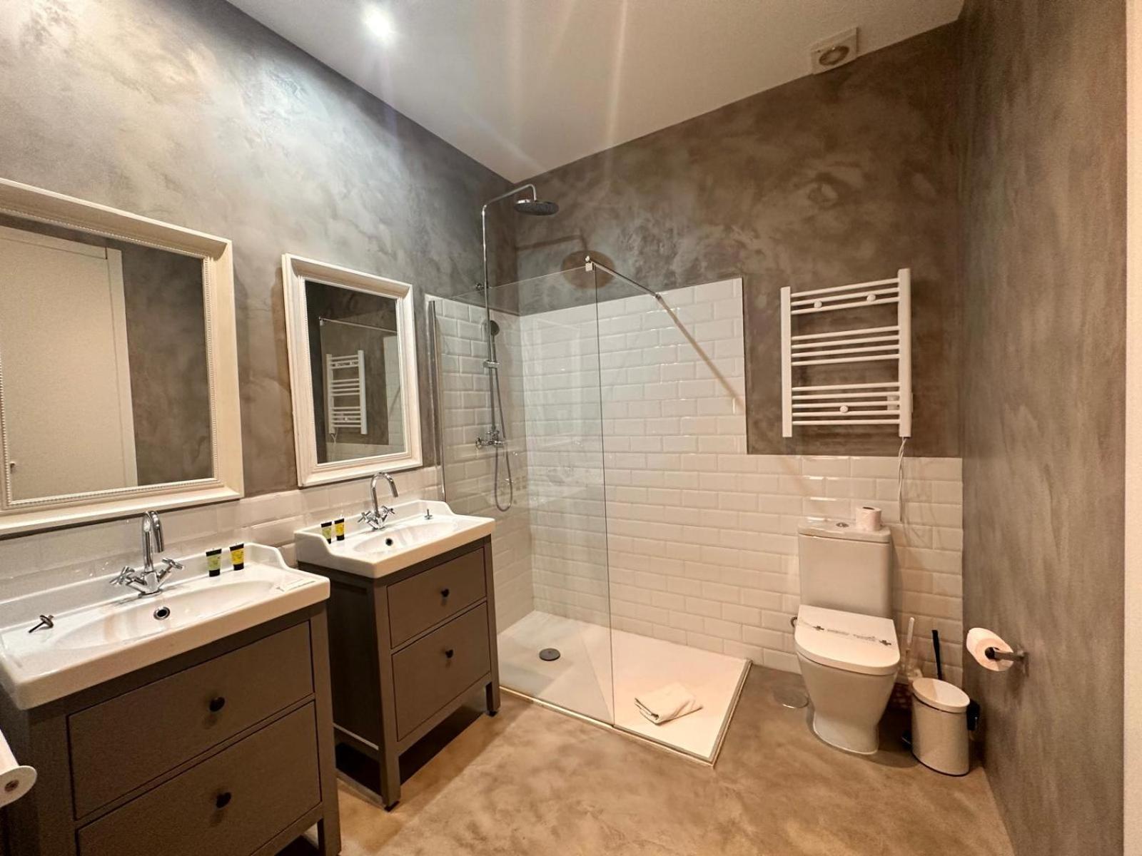 Amazing 3Bd 3Bth With 9 Balconies By Madrid4You Apartments Exterior photo