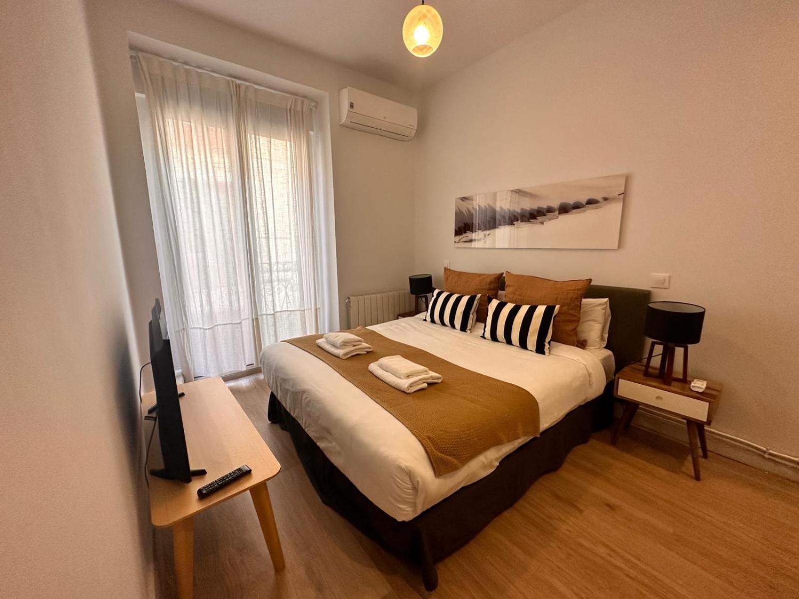 Amazing 3Bd 3Bth With 9 Balconies By Madrid4You Apartments Exterior photo