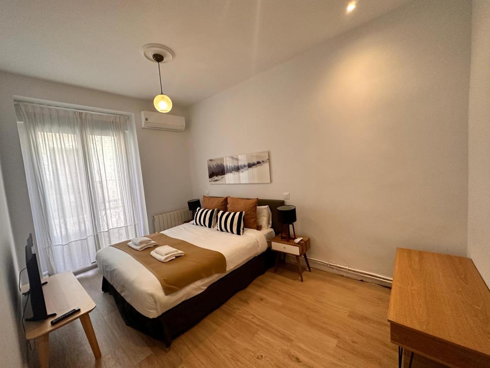 Amazing 3Bd 3Bth With 9 Balconies By Madrid4You Apartments Exterior photo
